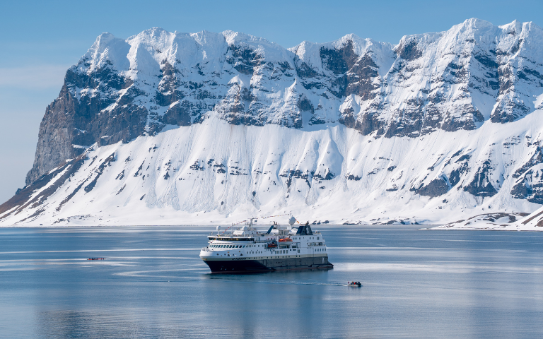 Cruising Icescapes Banner Image