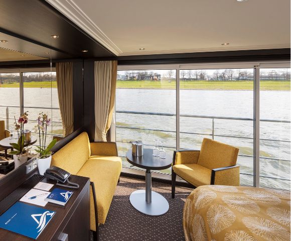 My Cruises x Suzanne Grae Partnership - Gallery Image
