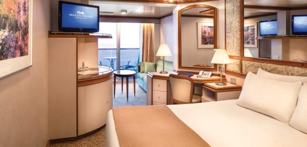 Mini Suite Stateroom - Hero Image