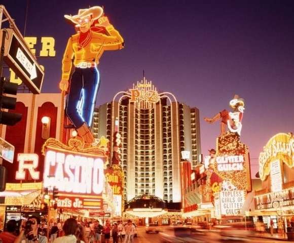 Iconic Las Vegas & Caribbean - Hero Image