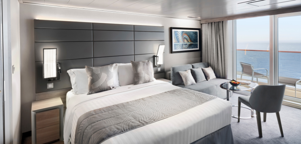 Yacht Club Deluxe Suite - Hero Image