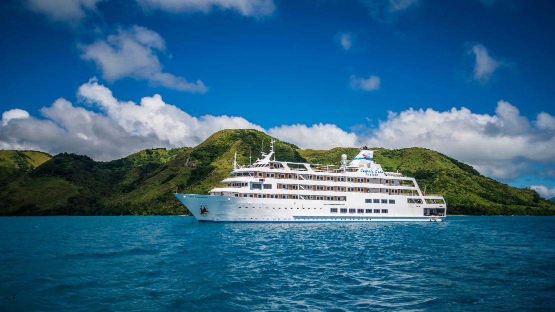 MV Reef Endeavour - Hero Image