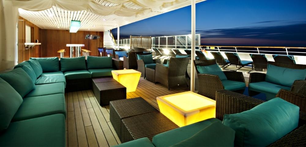 Carnival Glory - Gallery Image