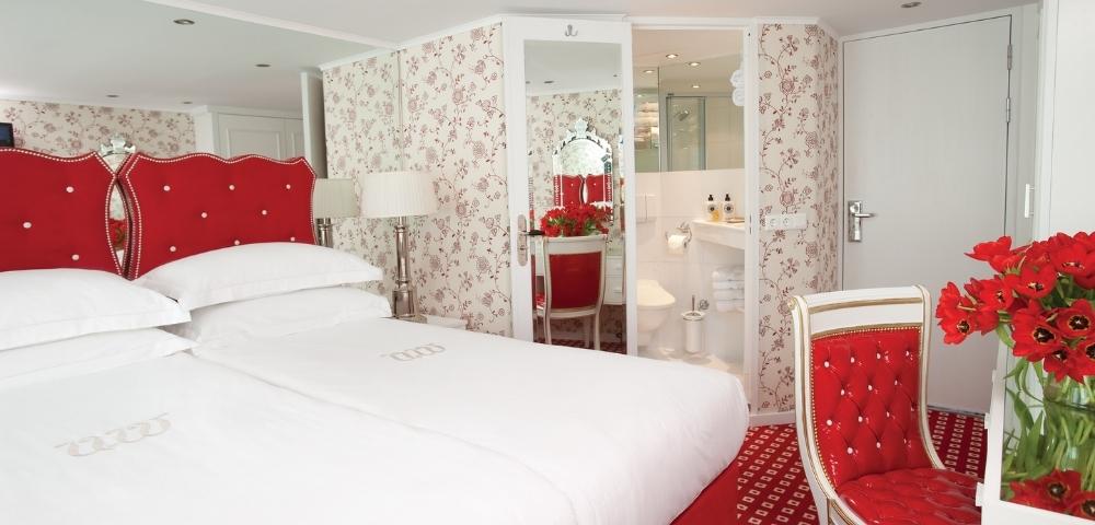 Deluxe Stateroom Image