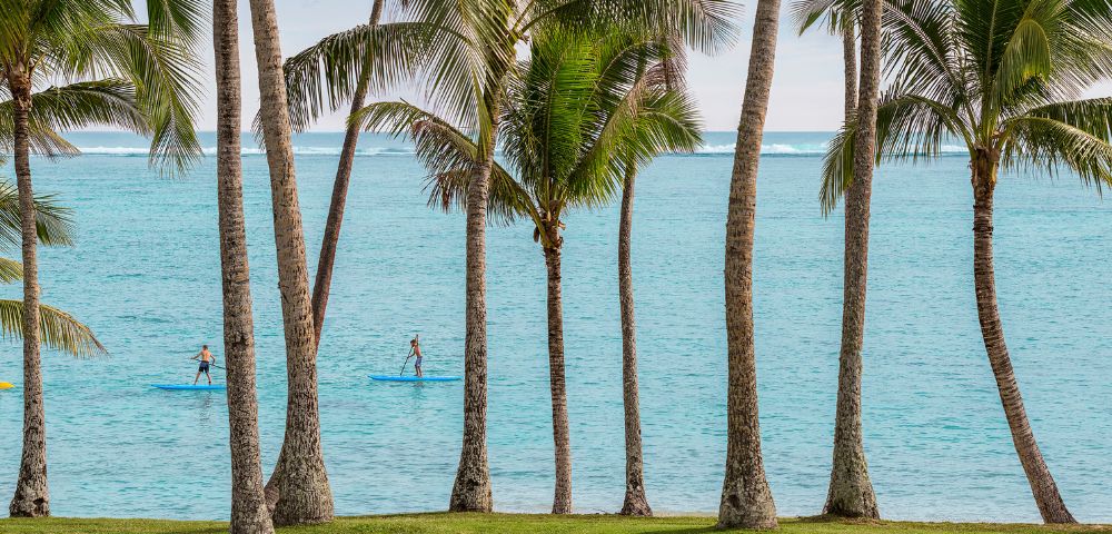 my-fiji-view-of-the-reef-with-two-people-kayaking-from-shangri-la-yanuca-island-along-the-coral-coast