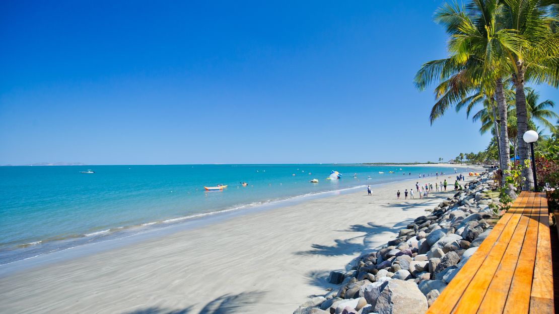my-fiji-view-of-the-beach-at-radisson-blu-resort-fiji-denarau-island