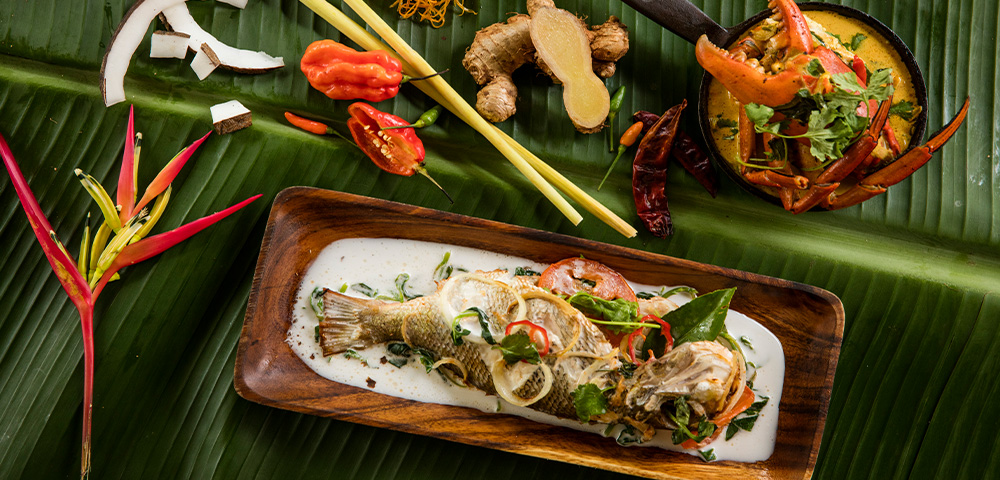 my-fiji-seafood-serving-at-outrigger-fiji-beach-resort