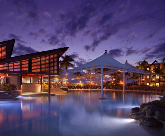 my-fiji-the-pool-at-night-at-Radisson-Blu-Resort-Fiji-Denarau-Island