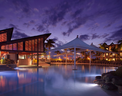 my-fiji-the-pool-at-night-at-Radisson-Blu-Resort-Fiji-Denarau-Island