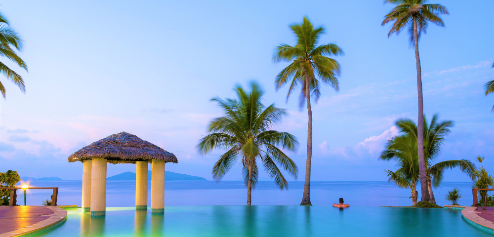 my-fiji-person-in-the-infinity-pool-at-mana-island-resort-and-spa