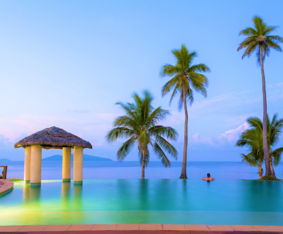 my-fiji-person-in-the-infinity-pool-at-mana-island-resort-and-spa