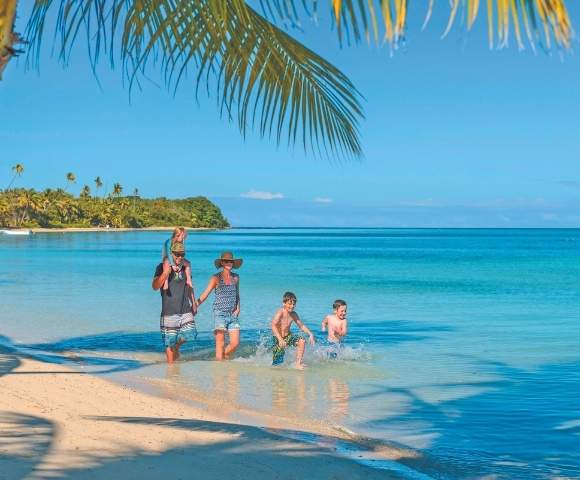 my-fiji-family-at-the-beach-at-plantation-island-resort