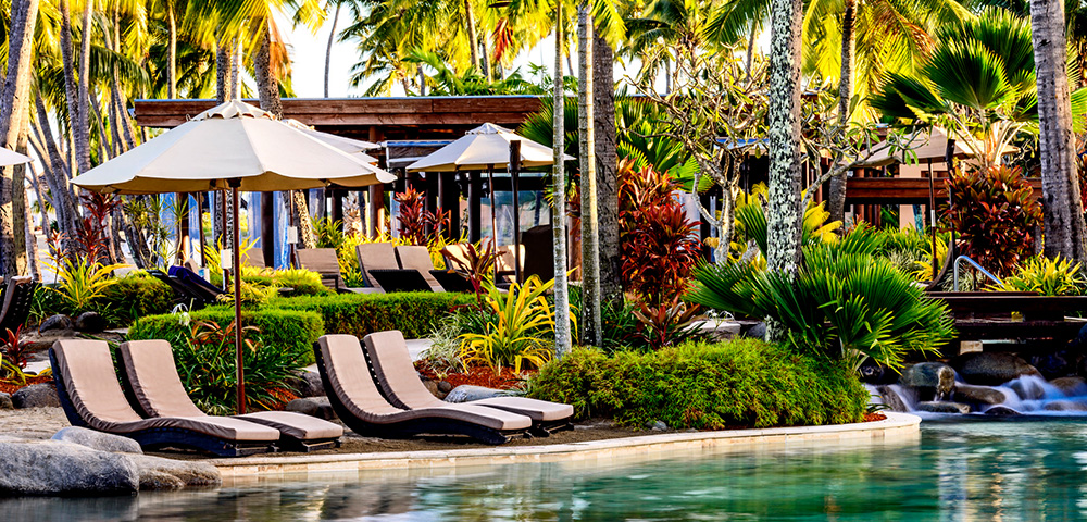 my-fiji-day-beds-by-the-pool-at-sheraton-fiji-golf-beach-resort