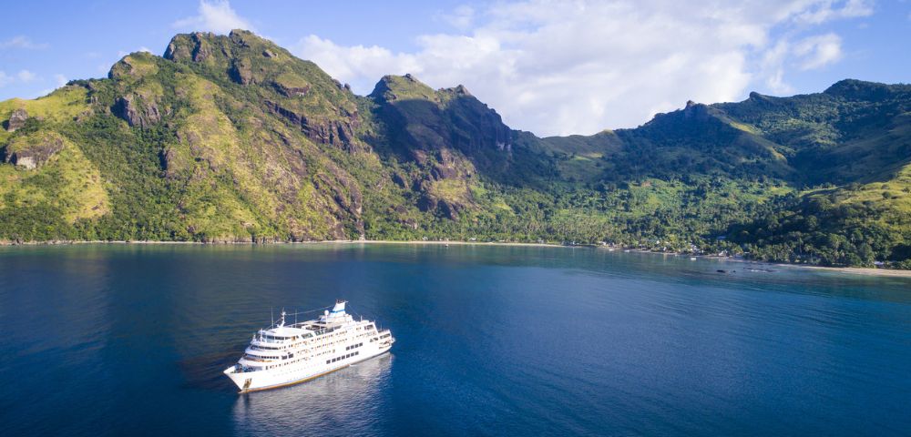 my-fiji-ariel-view-of-captain-cook-cruises-ship