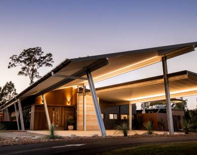 Crocodile-hunter-lodge-exterior