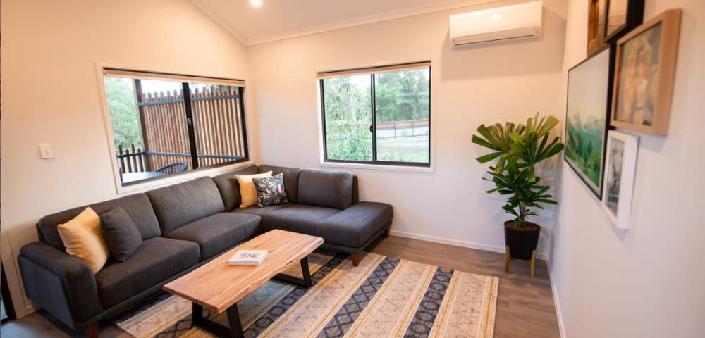 One Bedroom Red Kangaroo Cabin - Hero Image