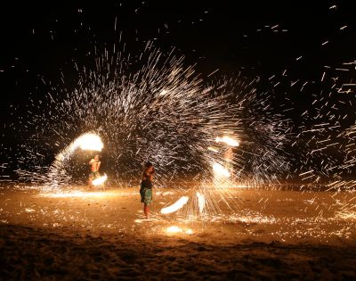 My-FIJI-Robinson-Crusoe-Tours-Sunset-Dinner-Cruise-performers-fire-show