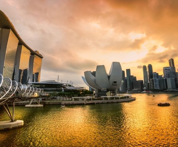 ASIA-SINGAPORE-SKYLINE-SUNSET-MY-HOLIDAY-580x480
