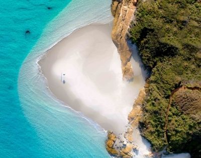 AUSTRALIA-WA-ESPERANCE-AND-THE-GOLDEN-OUTBACK-birds-eye-beach-calm