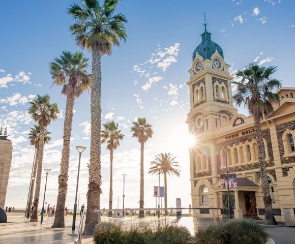 MY-HOLIDAY-ADELAIDE-city-monument