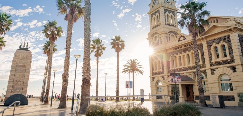 MY-HOLIDAY-ADELAIDE-city-monument