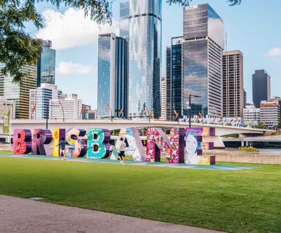 MY-HOLIDAY-art-city-sculpture-Brisbane