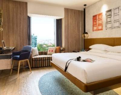 MY-HOLIDAY-Deluxe-Room-Interior-at-Jen-Singapore-Tanglin-by-Shangri-La