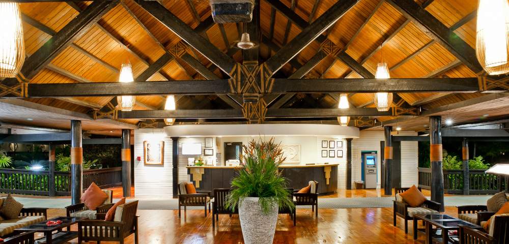 MYHOLIDAY-THE-NAVITI-RESORT-LOBBY-WITH-RECEPTION-BEHIND-LARGE-DEOCRATIVE-PLANT