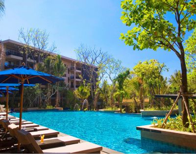 MYHOLIDAY-NOVOTEL-PHUKET-KATA-AVISTA-SWIMMING-POOL-WITH-SUN-BEDS