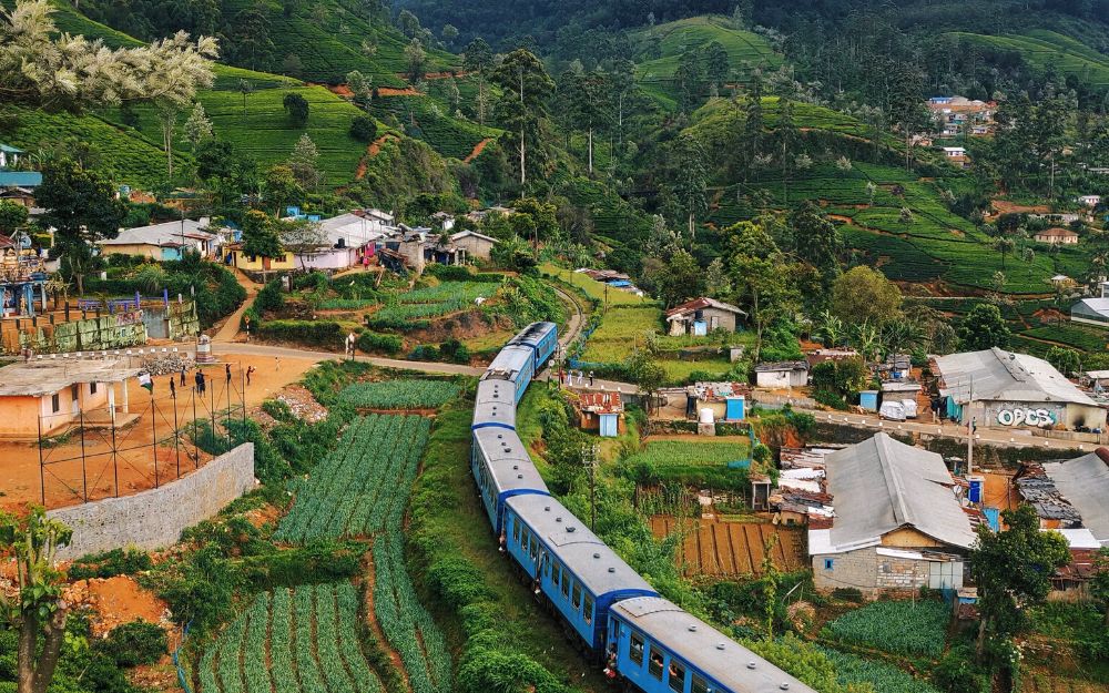 my-holiday-train-heading-through-a-local-village-of-sri-lanka
