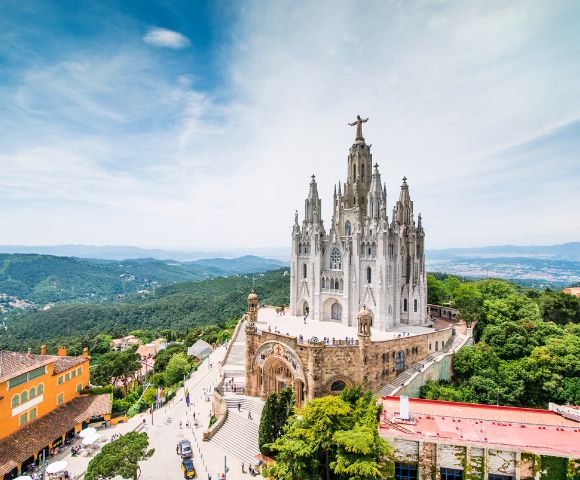 Atlantic Adventure | Barcelona to New York in 2025 - Hero Image