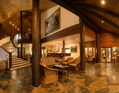 MY-QUEENSLAND-Interior-View-of-the-lobby-at-the-Thala-Beach-Resort-in-Queensland