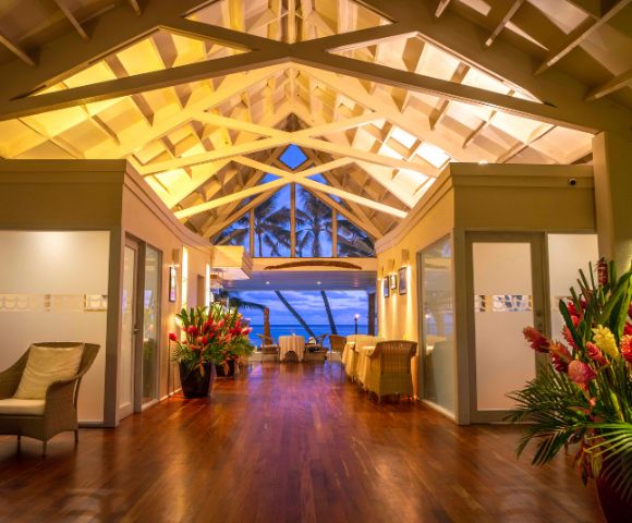 MY-HOLIDAY-Foyer-by-night-at-Little-Polynesian-Resort-in-Cook-Islands