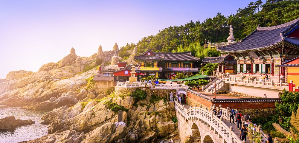 Autumn Colours of Japan, South Korea & Hong Kong Image 4