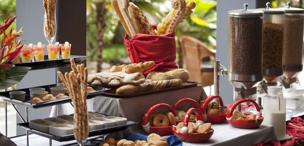 MY-HOLIDAY-Buffet-breakfast