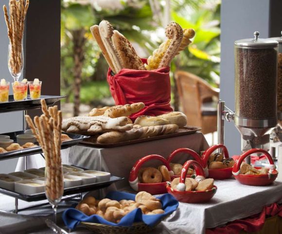 MY-HOLIDAY-Buffet-breakfast