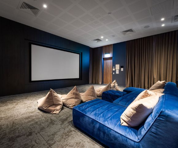 my-queensland-ultiqa-signature-broadbeach-cinema-room-on-the-gold-coast