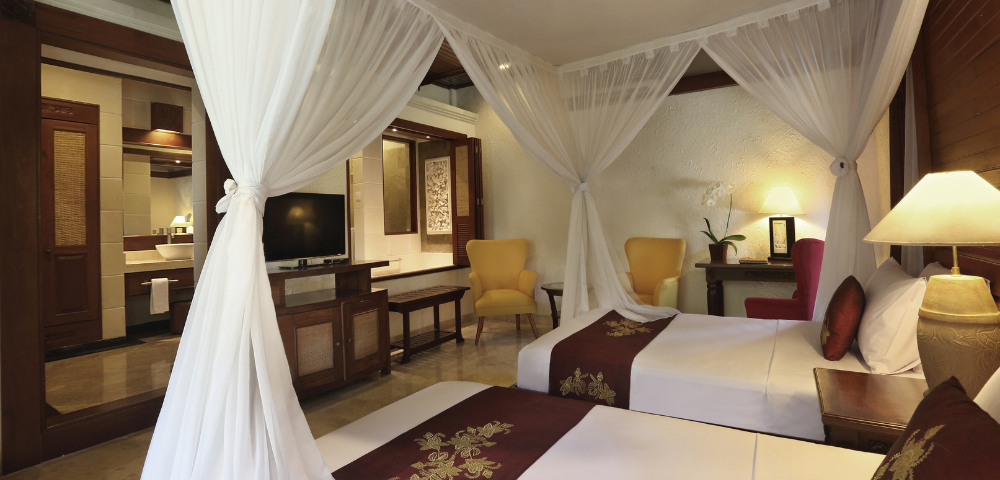 Club Room - Hero Image