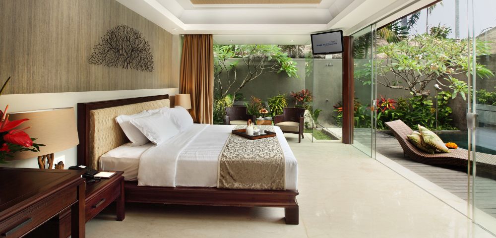 Pool Club Villa Image