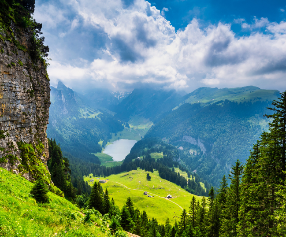 15 Day Switzerland & Italy: Panoramic Trains, Alpine Vistas & Lakeside Bliss Image 8