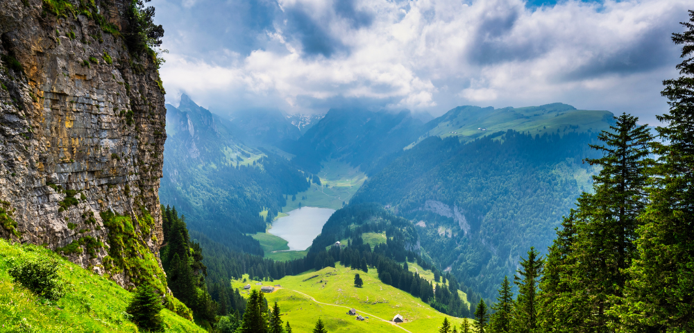 15 Day Switzerland & Italy: Panoramic Trains, Alpine Vistas & Lakeside Bliss Image 8