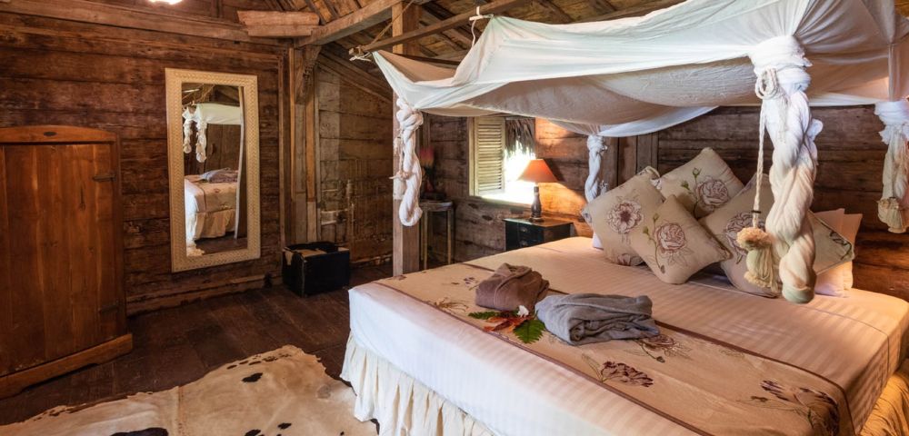 Courtyard Room Image