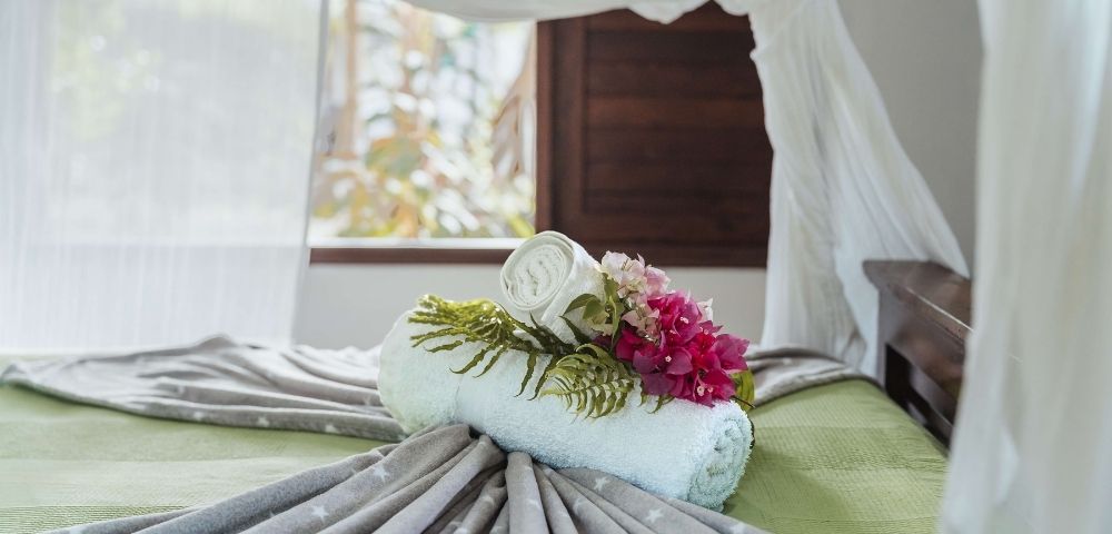 Beachfront Couples Retreat Bungalow - Hero Image