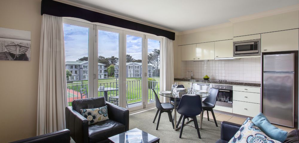 One Bedroom Apartment Classic View Image