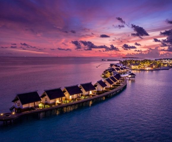 Golden Sands of Dubai & All Inclusive Maldives Image 1