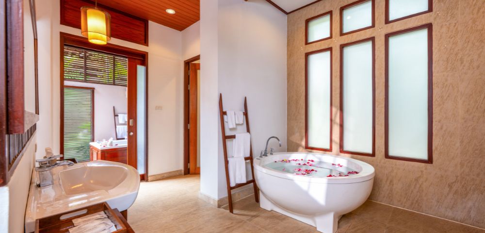 Jacuzzi Suite  - Hero Image