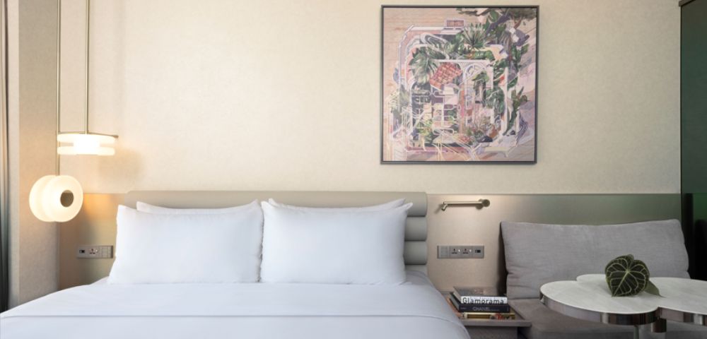 Signature Skyline Room - Hero Image