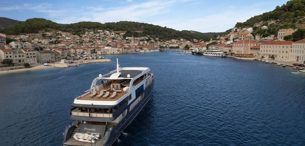 Panoramic Window Cabin - Hero Image