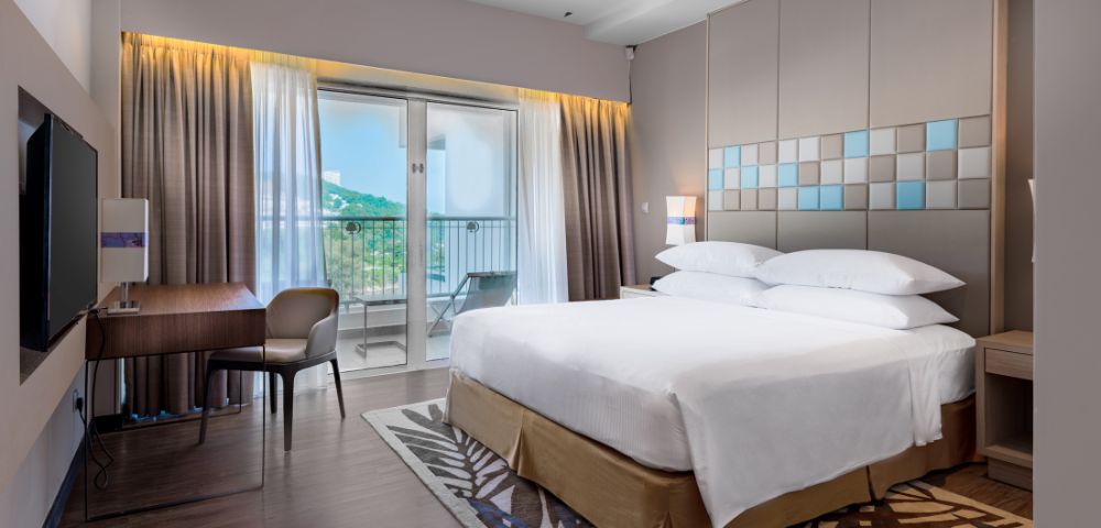 Deluxe King Room Image