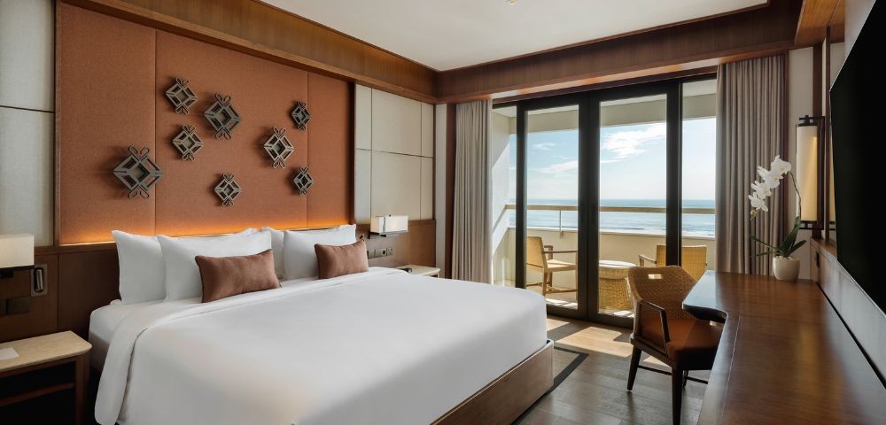 Executive Ocean Suite Image